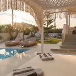 Villa Eva Milos Near The Beach And Adamas Villa *