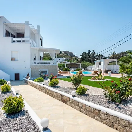 Eva Milos Villa