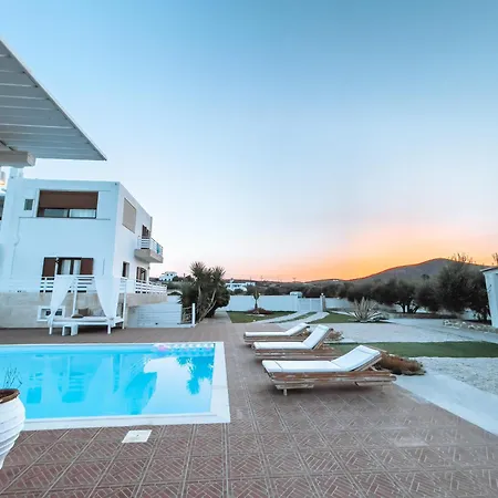 Eva Milos Villa