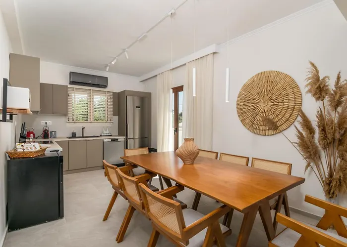 Eva By Milos Concierge *